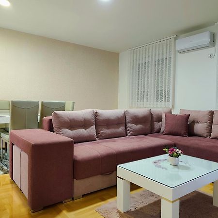 Apartman Lara 皮罗特 外观 照片