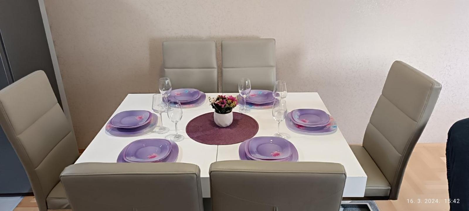 Apartman Lara 皮罗特 外观 照片