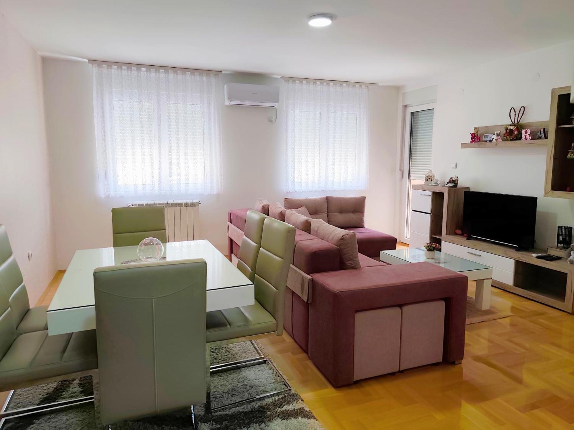 Apartman Lara 皮罗特 外观 照片